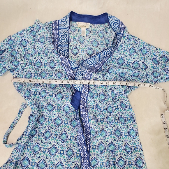 Oscar de la Renta Gauzy Cotton Blue and White Wrap Floral Asia Robe Size Large. - Picture 13 of 15